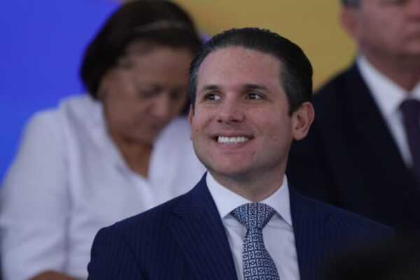 proximo-a-lula-e-sem-pautas-bomba,-motta-se-fortalece-na-camara