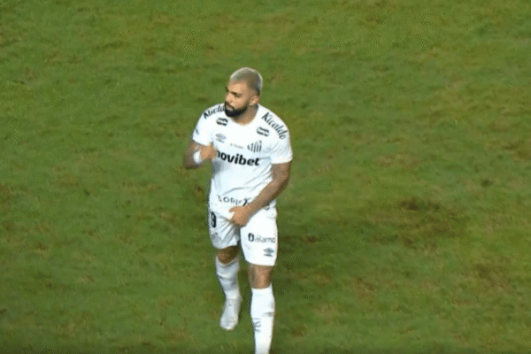 gabigol-faz-gesto-obsceno-apos-gol-e-e-expulso-pelo-arbitro;-confira