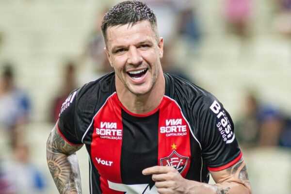 Copa do Nordeste: de virada, Vitória bate o Fortaleza na 1ª final copa-do-nordeste:-de-virada,-vitoria-bate-o-fortaleza-na-1a-final
