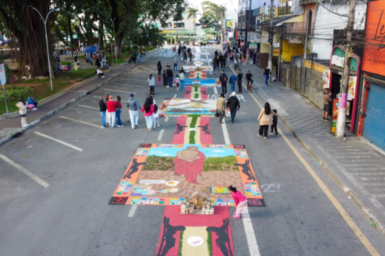 Encontro de Tapetes de Corpus Christi é prestigiado por mais de 7 mil pessoas encontro-de-tapetes-de-corpus-christi-e-prestigiado-por-mais-de-7-mil-pessoas