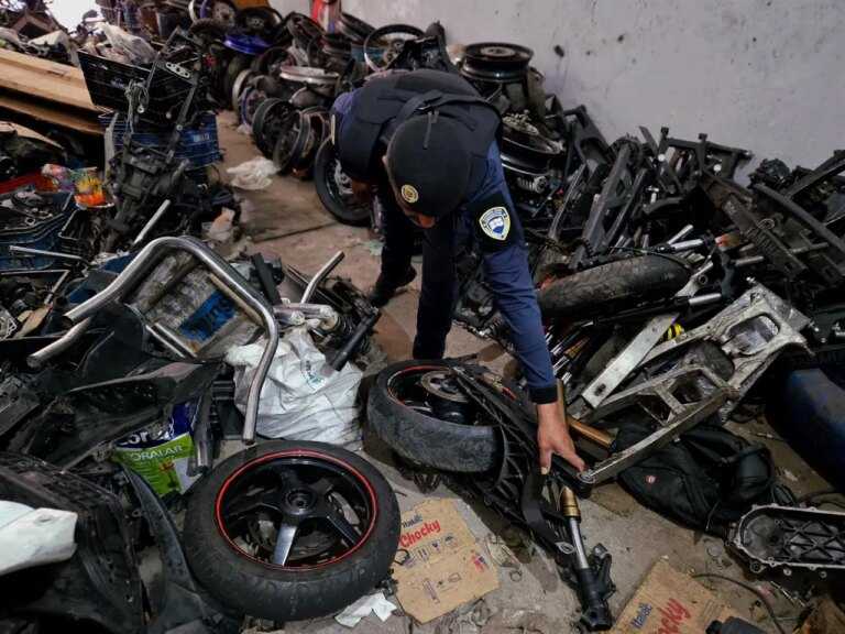 motocicletas-e-pecas-automotivas-sao-apreendidas-durante-operacao-em-itaquaquecetuba