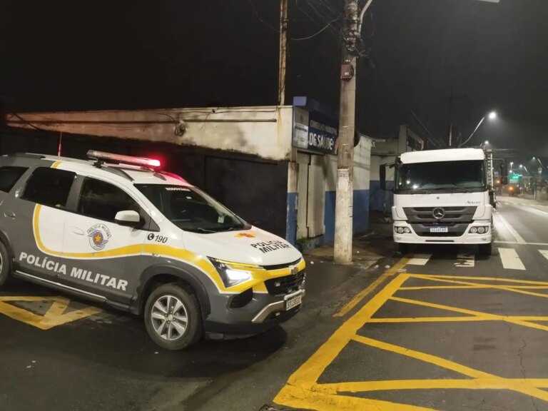 policia-recupera-caminhao-roubado-e-prende-suspeito-na-ayrton-senna,-em-itaqua