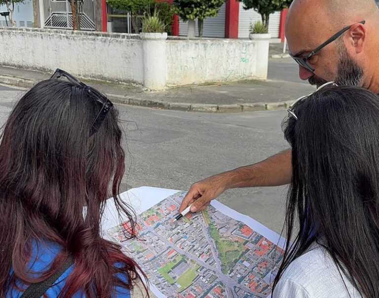 prefeitura-de-itaqua-conclui-etapa-estrategica-para-regularizacao-de-1.250-imoveis